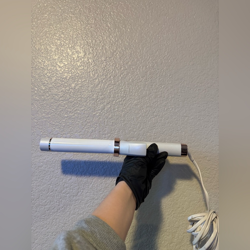 T3 Curl ID 1 ¼" Smart Curling Iron